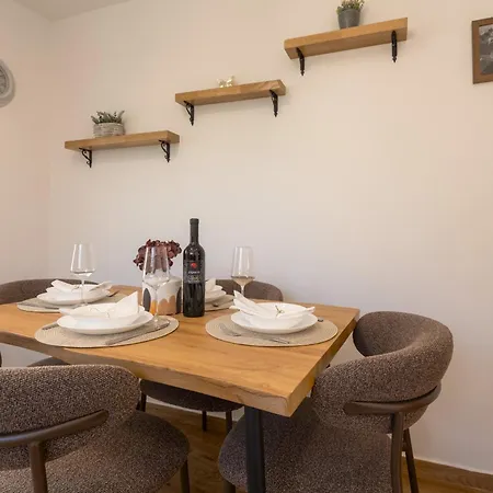 House Blazov Dvor By Tourist Adria Group בית נופש *