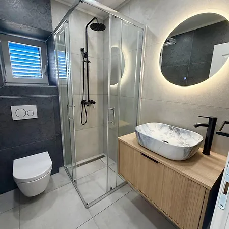 בית נופש House Blazov Dvor By Tourist Adria Group *