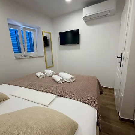 House Blazov Dvor By Tourist Adria Group בית נופש זאטון