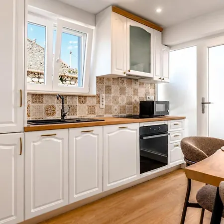 House Blazov Dvor By Tourist Adria Group בית נופש זאטון
